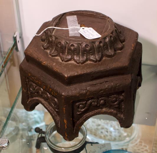 Decorative riser for candles