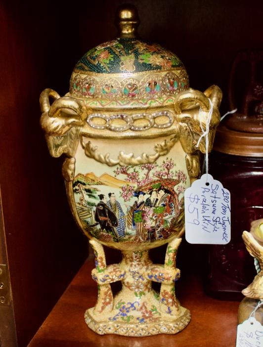 Japanese satsuma style porcelain urn