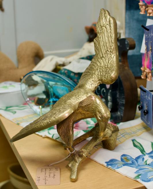 Vintage solid brass American eagle on perch