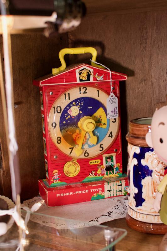 Fisher Price music box teaching clock