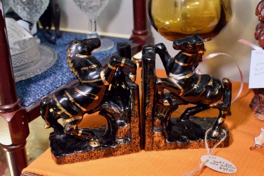 Black & gold horse bookends