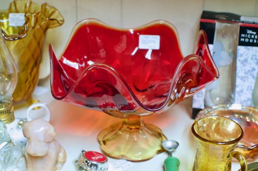 Vintage art glass bowl - red & amber