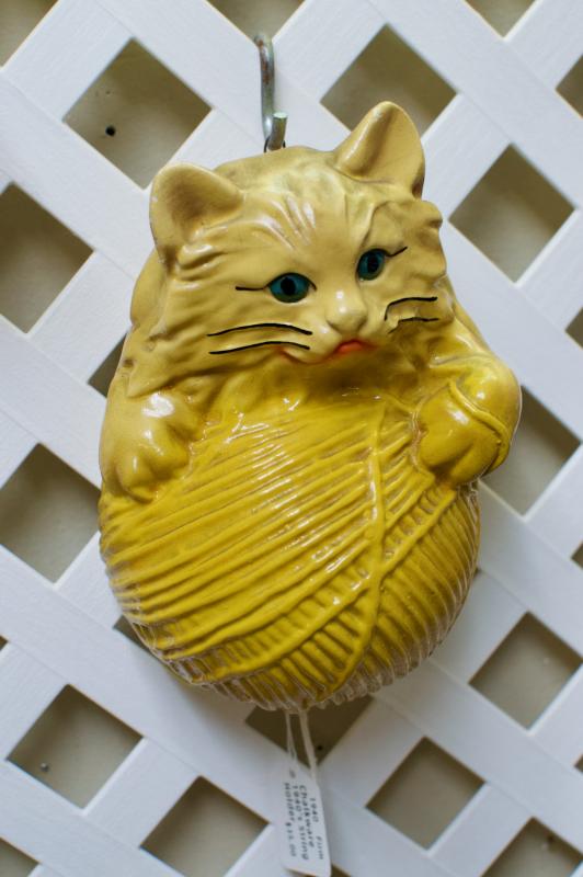 Chalkware 1940’s string holder