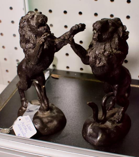 Lion metal bookends