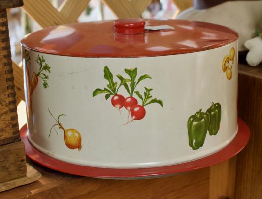 Cake carrier