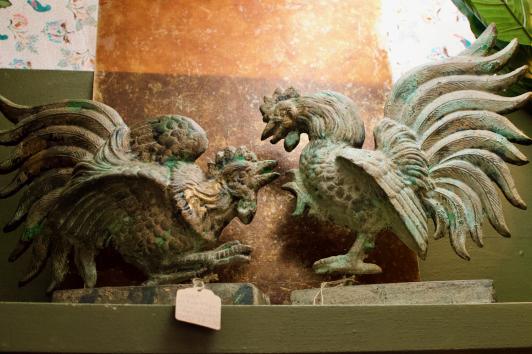 1970s Toyo Japan cast iron roosters set (2)